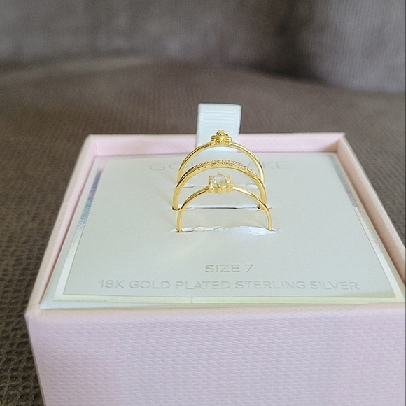 Gold Cake🍰 Set of Three3️⃣ Dainty Gold💛 Rings💍 - NIB - Picture 3 of 14